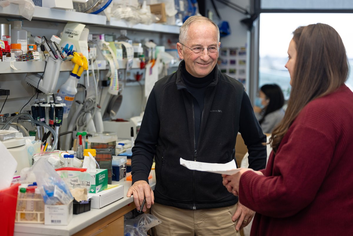 Carver College of Medicine (@iowamed) on Twitter photo Congratulations to Michael Welsh, MD, for being awarded the prestigious 2025 <a href="/LaskerFDN/">Lasker Foundation</a> Clinical Medical Research Award for 40 years of life-changing research on #CysticFibrosis. uihealthcare.pulse.ly/ktrssyjfao Congratulations to Michael Welsh, MD, for being awarded the prestigious 2025 <a href="/LaskerFDN/">Lasker Foundation</a> Clinical Medical Research Award for 40 years of life-changing research on #CysticFibrosis. uihealthcare.pulse.ly/ktrssyjfao