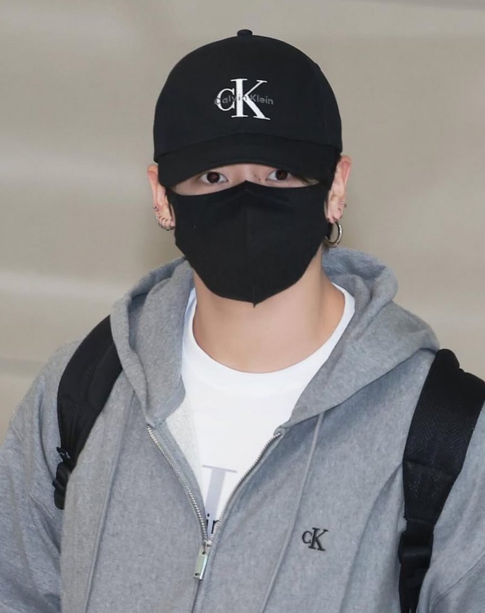 Jungkook is reportedly making an appearance at the Calvin Klein event at New York Fashion Week this Friday September 12th 12PM EST (September 13th 1AM KST).