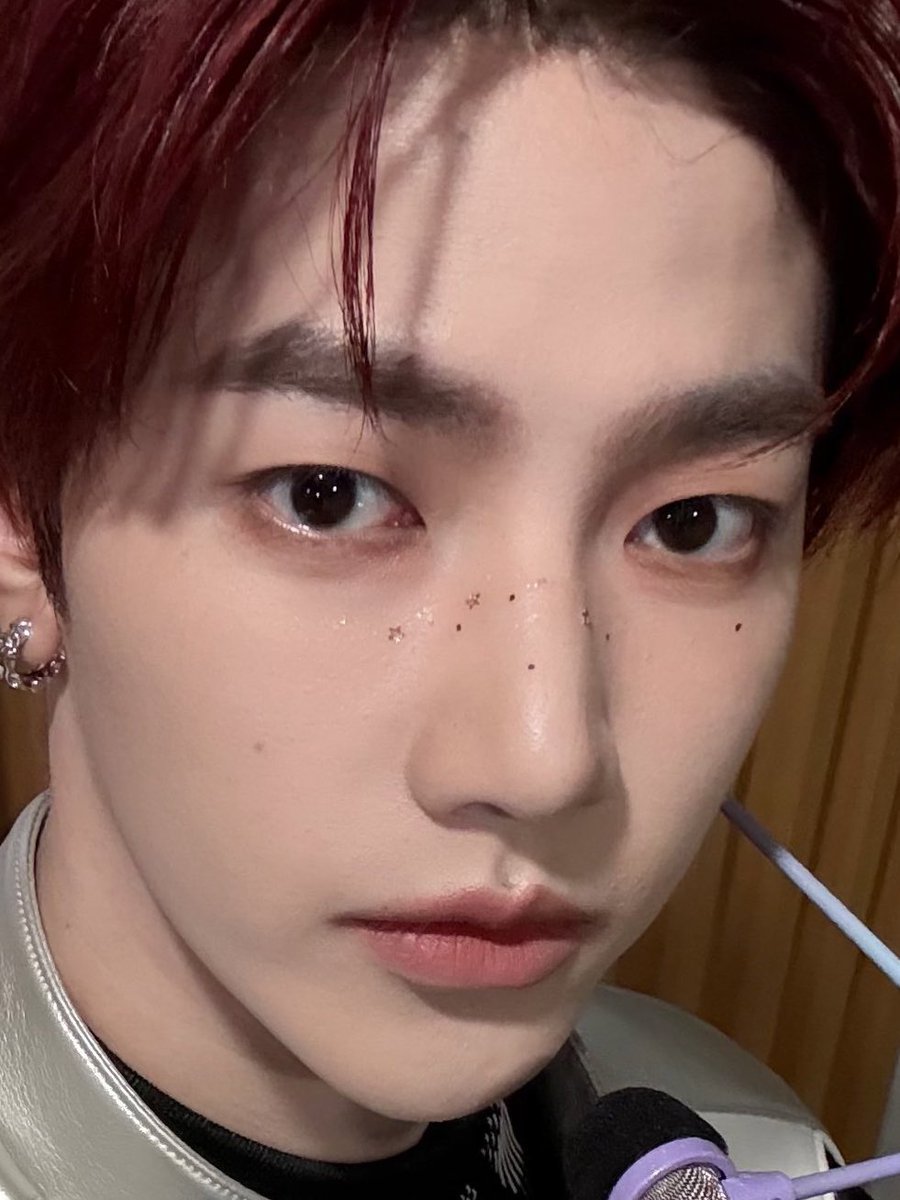 the face sticker 😭