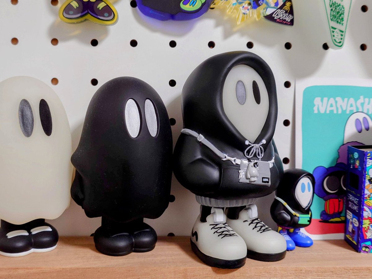 13imi's tweet image. 幸運にも抽選当たってフードおばけBLACK仲間入り👻