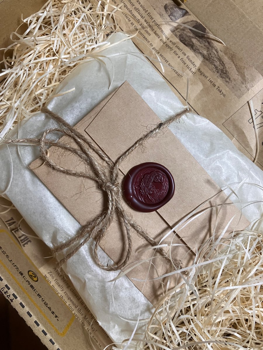 みーてー！
超絶かわいいふわポテひつじちゃんをルビー <a href="/doll_ruby27/">ルビー</a> さまからお迎えしましたよ！
絶対無理ンゴ…って思ってたのにお迎え嬉しすぎる！運命😭✨
可愛い！宝物持って旅してきたの…愛おしすぎる💕
これからよろしくね！お名前はゆっくり教えてね☺️
梱包も素敵で…ありがとうございます！