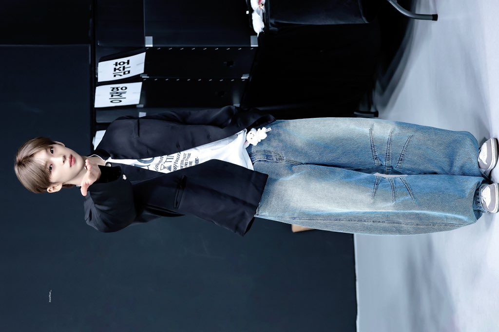 250906 #idntt #아이덴티티 #アイデンティティ #unevermet #김도훈 #kimdohun