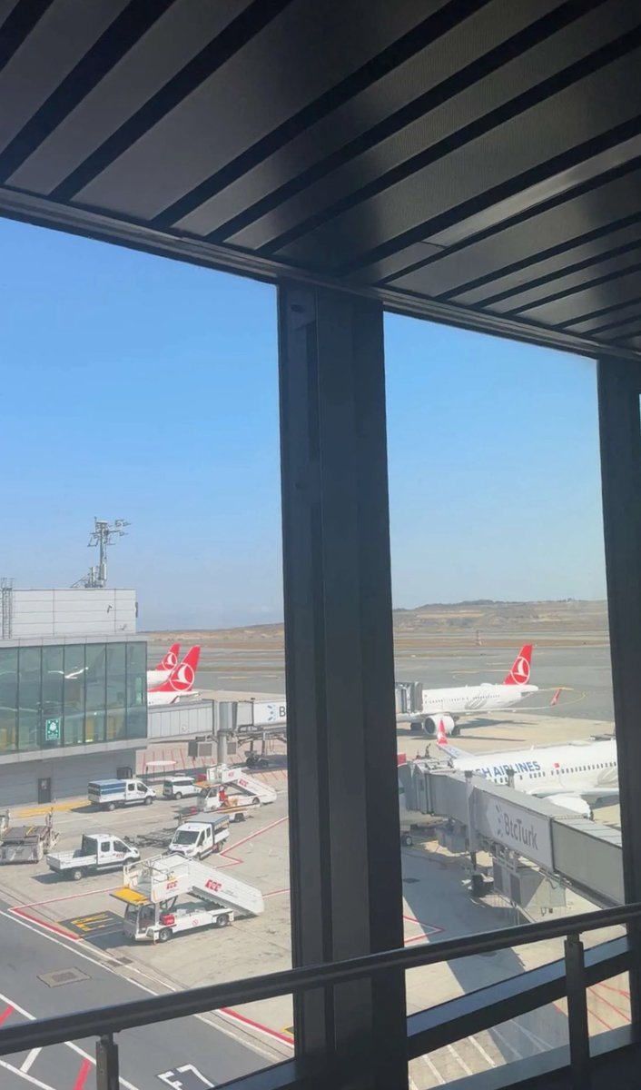 A_ALMOREB's tweet photo. İstanbul'dan merhaba 🇹🇷🤍 https://t.co/SnQMGVrYJb