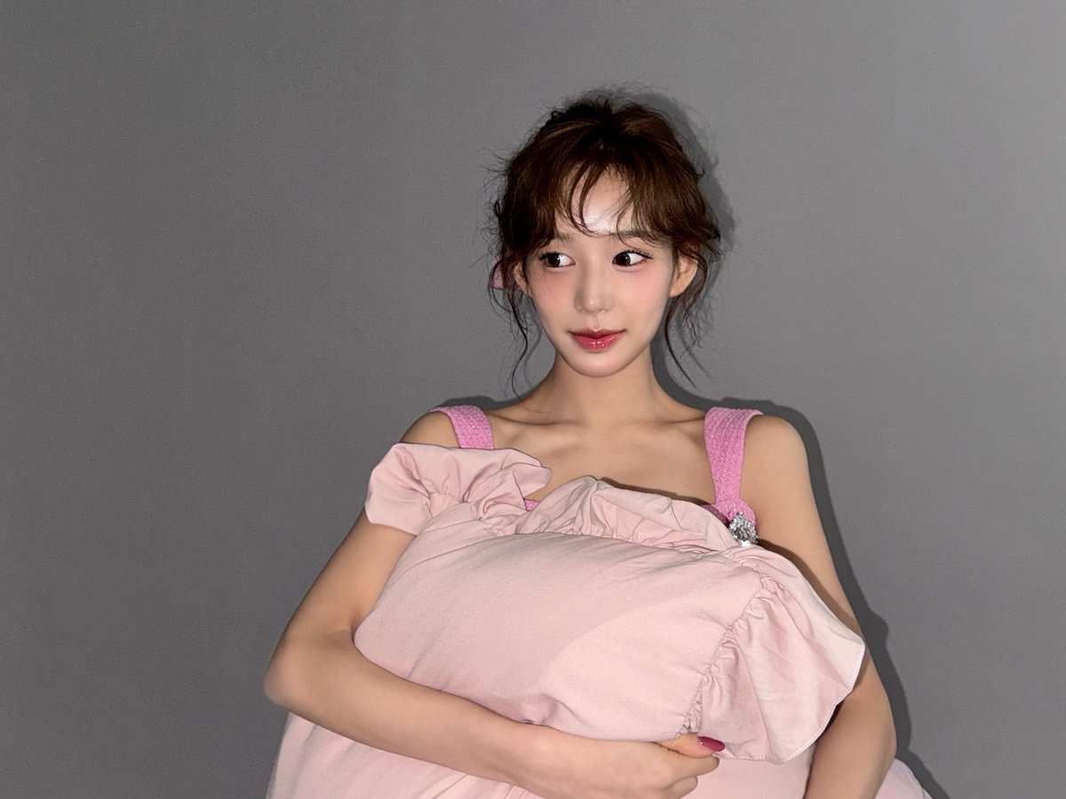 izna_offcl's tweet image. [izME📮]

 나야 굿나잇🎀🧸

#izna #이즈나
#RYUSARANG #유사랑