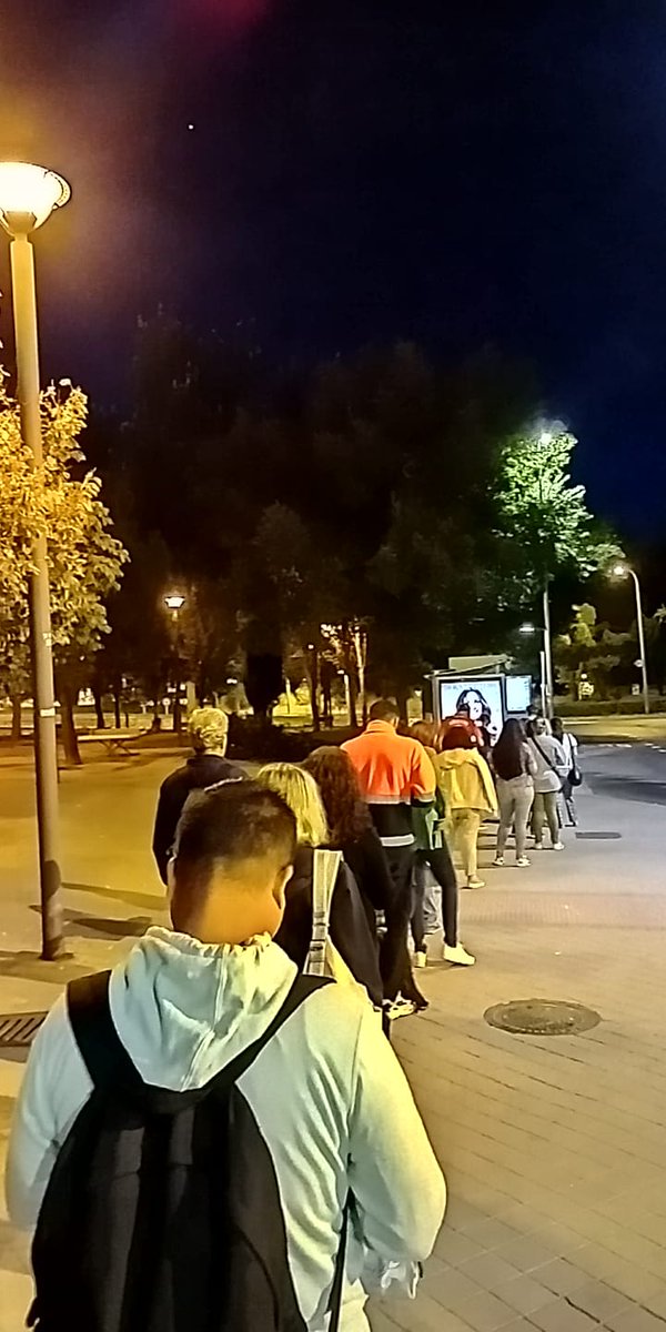 🚍Primera parada del bus a su entrada a #LaFortuna  por #Leganes. Dirección  Madrid  🕛5:30 de la mañana. 
Y nos quieren suprimir una linea ❓
#TransporteDecente