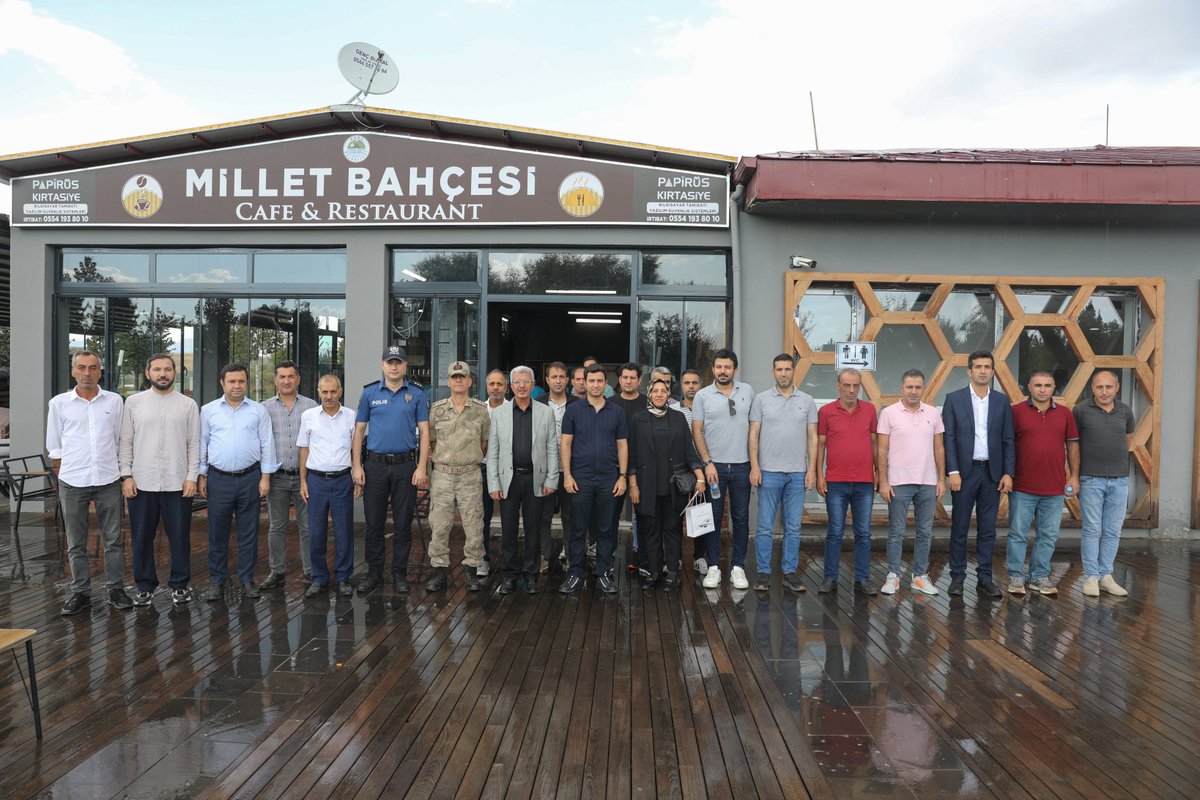 2022 yılından itibaren Kaymakamlığımız Yazı İşleri Müdürlüğü görevini sürdüren ve Bingöl Valiliği Bilgi İşlem Şube Müdürü olarak atanan Hatice GÖKTAŞ için Kaymakamlığımız tarafından veda programı düzenlendi.

Genç Millet Kafe ve Restoran’da gerçekleştirilen programa Kaymakamımız