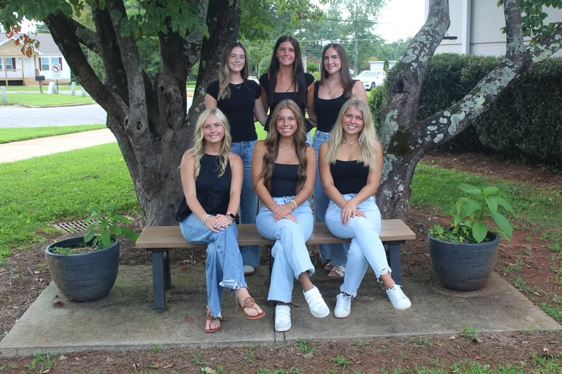 Congratulations to ESHS 2025 Homecoming Court Members:

Homecoming Court:
1st row L-R:  Ella Simmons, Addyson Boaz, Sophie Harris
2nd row L-R: Emory Anderson, Maggy Sechrist, Addison Green