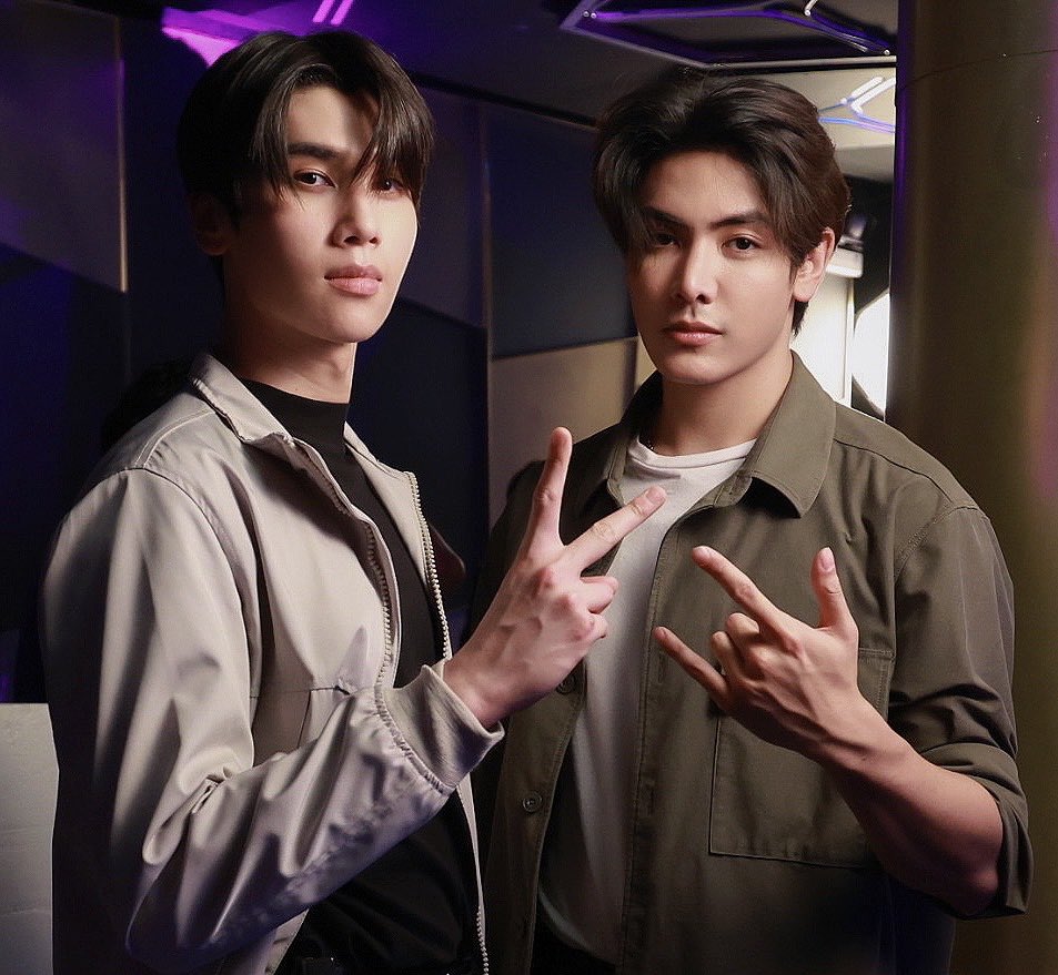 GOSHHH THEY’RE BOTH SO HANDSOMEEE 😭😭😭😭😭

#DareYouToDeath 
#DareYouToDeathQ4 
#จุงดัง #JoongDunk