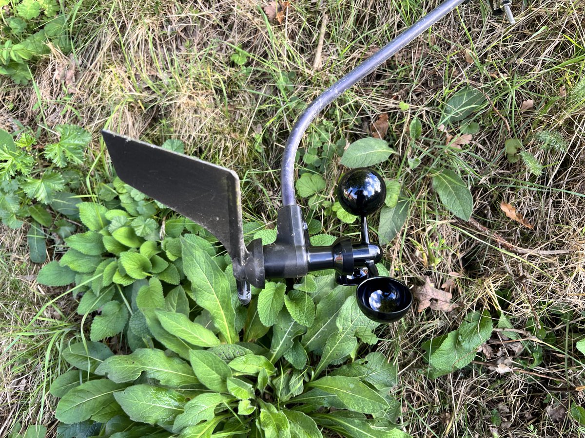 ion_sc's tweet image. Hoy ha tocado cambio de anemómetro en la estación Davis de #Aurizberri #Espinal. Llevaba varios días marcando viento 0.
⁦@Meteonavarra_⁩ ⁦@Navarrameteo⁩ ⁦@meteoclimatic⁩