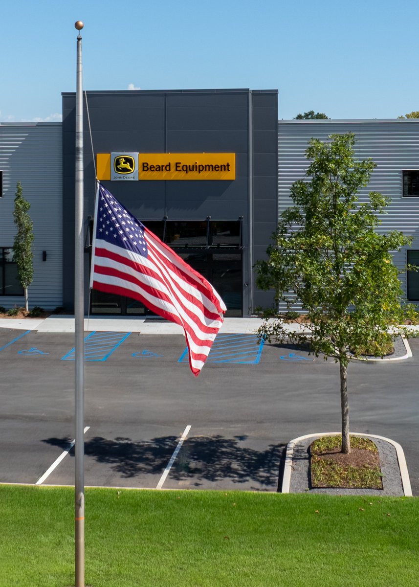 We remember. 🇺🇸 

#BeardEquipment #JohnDeere