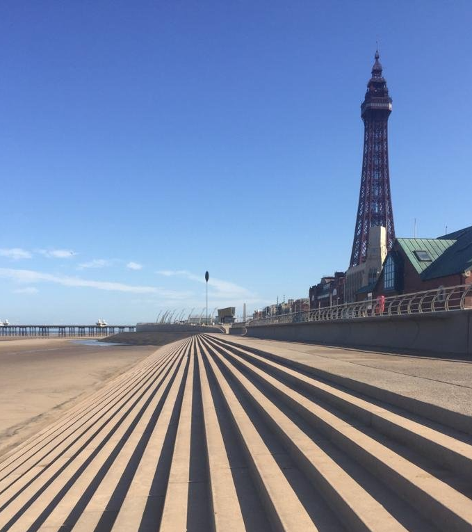 A beautiful beach is a clean beach 🏖️

Can you give up one hour of your time from 10-11am on Sunday 28 September? Join the SEA LIFE Big Blackpool Beach Clean.

All equipment including litter grabbers, Hi-Vis vests, bin bags etc. will be provided by the attraction.

🔗 Register