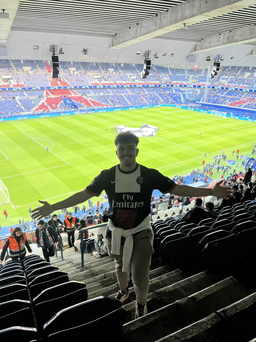 selmani_jacques's tweet photo. @SoldOutAcces PSG-BARCELONE, au top merci pour les travaux ! https://t.co/Cg705NiXwR
