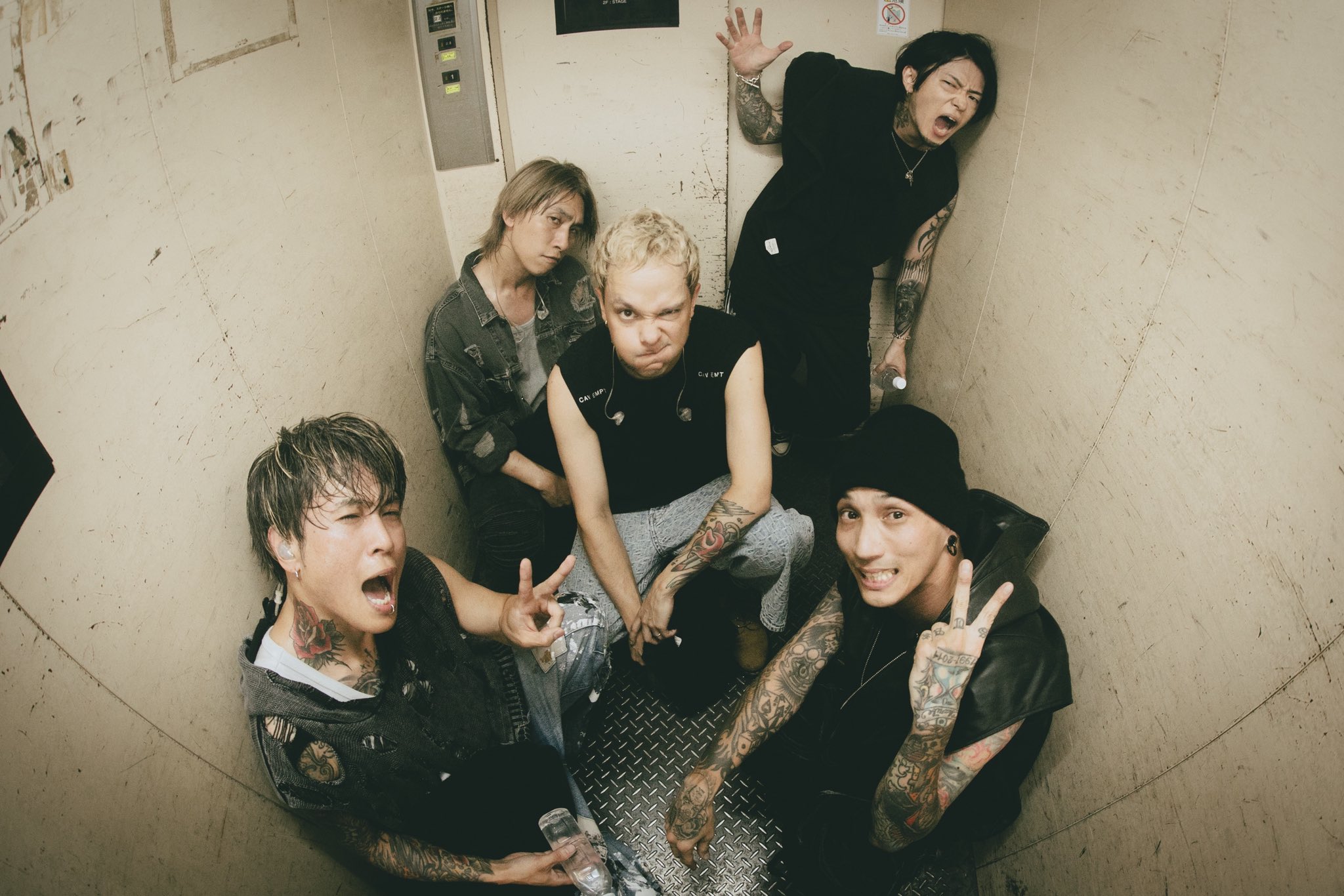 ぐ*み様 貴重なXL coldrain 2024 SUMMER ATTACK T coldrain tシャツ summer attack coldrain_official on X:
