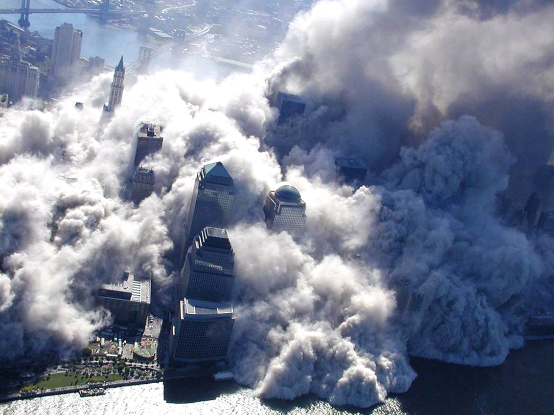 InfosFrancaises's tweet photo. 🇺🇸 In memoriam : Il y a 24 ans, jour pour jour, 2977 personnes perdaient la vie aux États-Unis dans quatre attentats-suicides avec des avions de ligne à New York, au Pentagone et à Shanksville, en Pennsylvanie. https://t.co/Pkw6xGnvO4