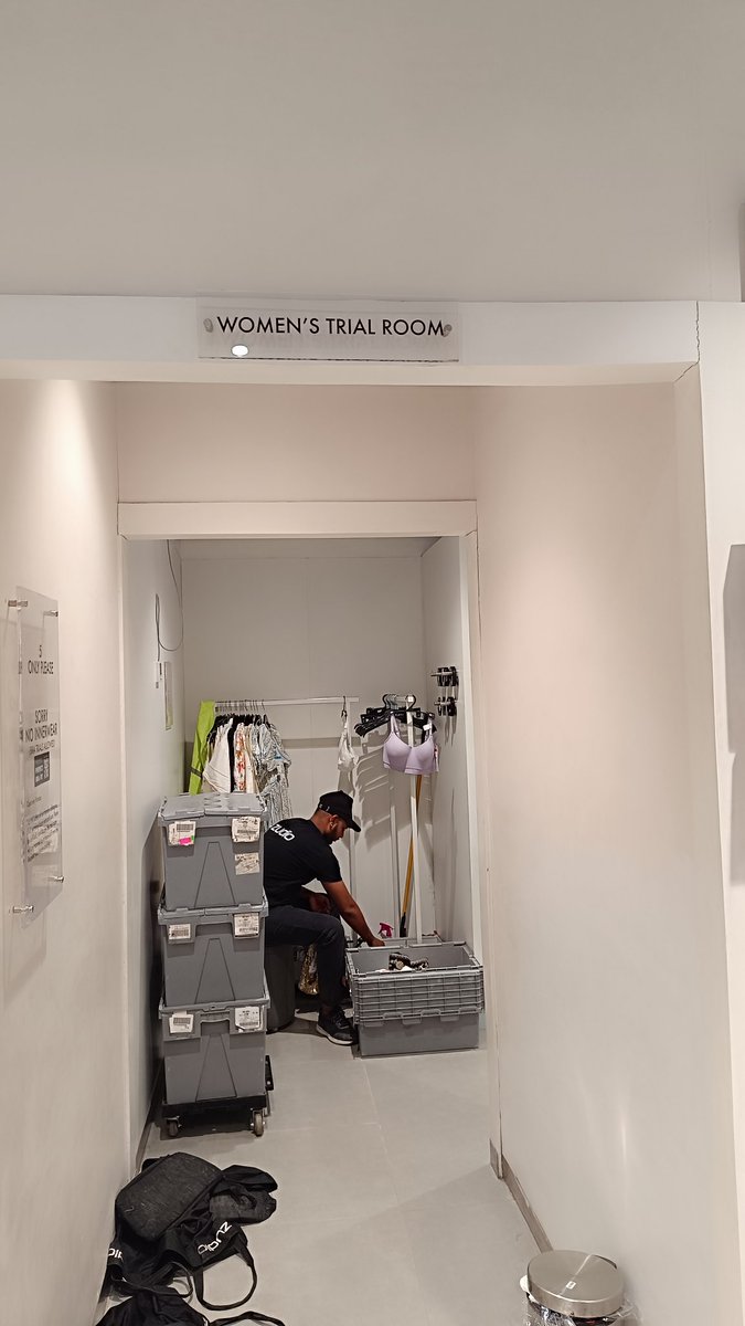 ravisharma_23's tweet photo. Hello @ZudioFashion,
Today I visited your Mathura showroom and noticed that a male staff was assigned at the women’s trial room area. This is quite uncomfortable and raises privacy concerns. Kindly look into this matter and ensure proper arrangements. https://t.co/ROJC5g72WF