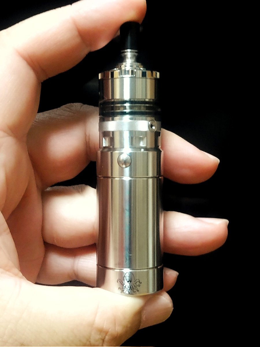 ntosi9's tweet image. ショート化したついでにタコチューブも短くして、ちっちゃいセットで持出し組に編入🚬
#ecig