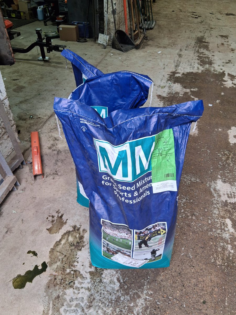 Mattyk05's tweet image. Many thanks to  @mwturfcare and West Surrey GC. Managed to get a few bags of seed down today. Super quick delivery and super service from MW Tyrfcare as always 👌@hambledonfc 

#mmseed #grass #overseed #badgerpark