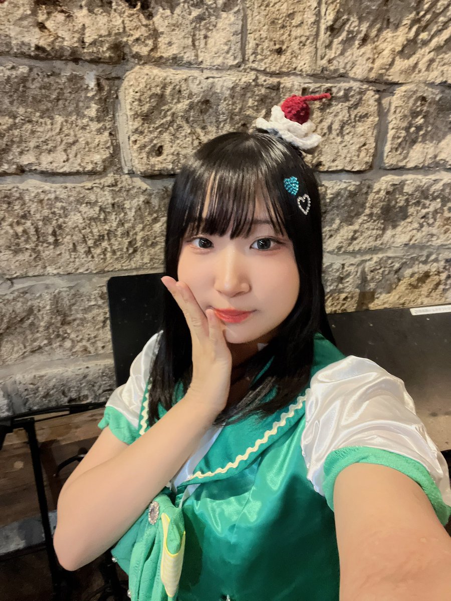 木曜日おつかれちゃん🌟
れすん終わってぴと帰宅中😼
今週は矢吹町フェスさんです‼️

ほのぴとおるち 13:10~13:40
ガールズq/b 19:45~20:10

です！お時間ある方はふらっと見に来てください😼👍🏻

あしたもなんとかぁ！！