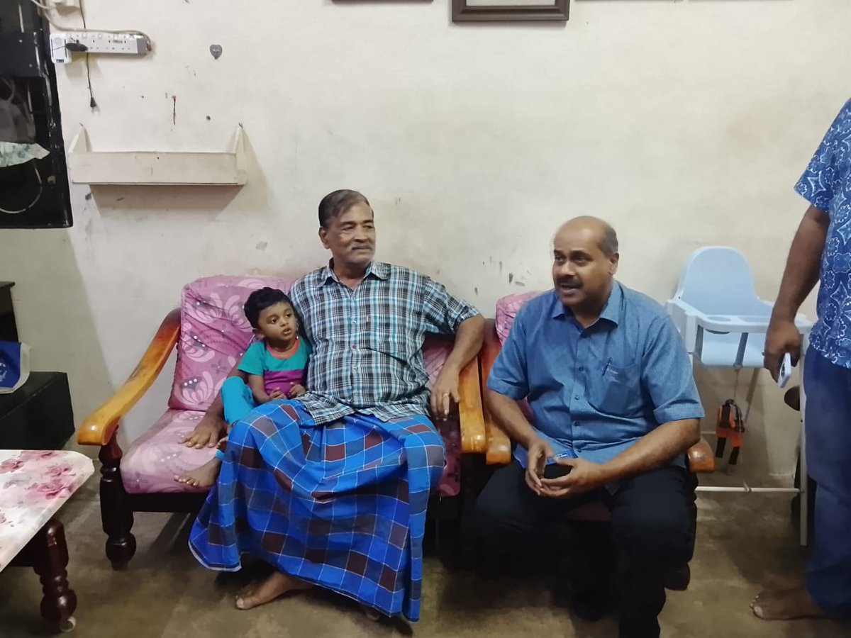 Program Ziarah Kasih DUN Kahang Dan Penyampaian Bakul Kasih Johor Di Taman Sri Lambak 
#ybyaya
<a href="/TSVigneswaranSA/">Tan Sri SA Vigneswaran தான் ஸ்ரீ ‌ச.விக்னேஷ்வரன்</a> <a href="/MIC_Malaysia/">Malaysian Indian Congress (MIC) 🇲🇾</a> <a href="/onnhafiz/">Onn Hafiz Ghazi</a>