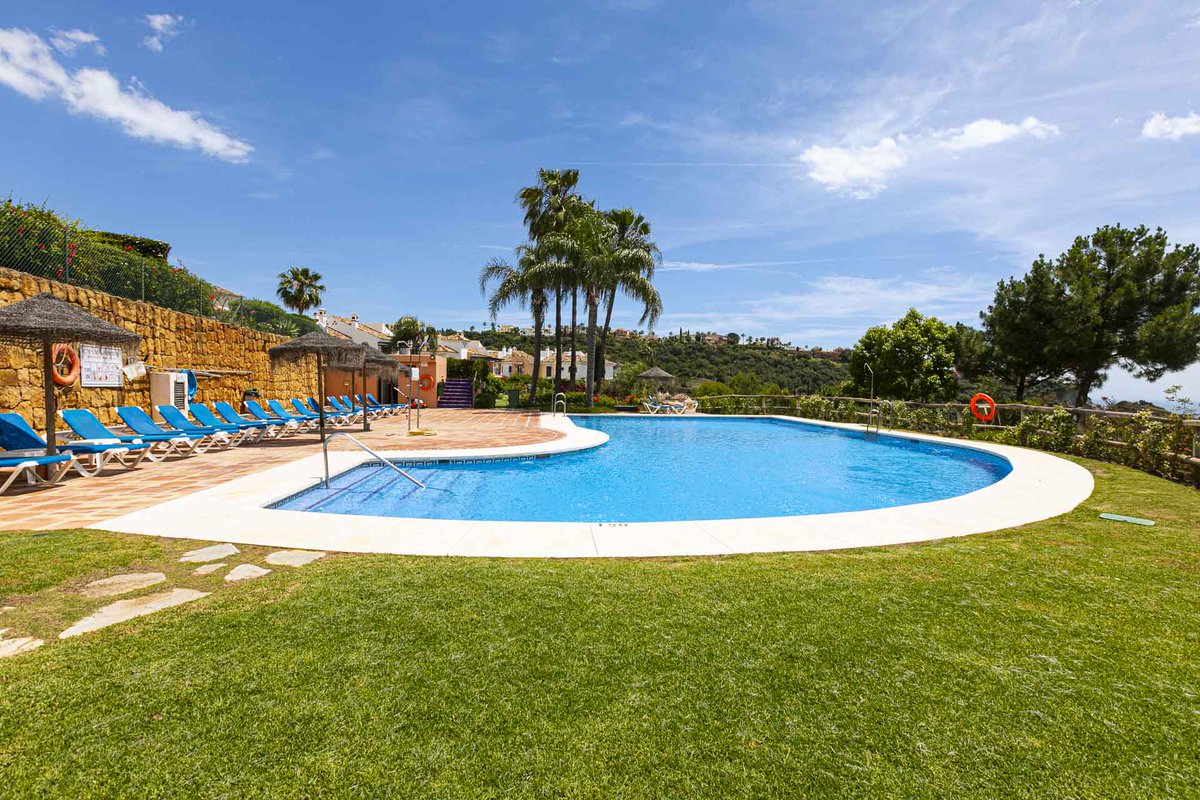 Beautiful south-facing, three bedroom townhouse in Los Almendros, part of the secure Los Arqueros Golf community in Benahavís.

Ref: 5558MLTH
Price: 780.000€

marbellaliving.com/townhouse-for-…

#Losarqueros #Benahavis #townhouse #forsale #Marbellaliving