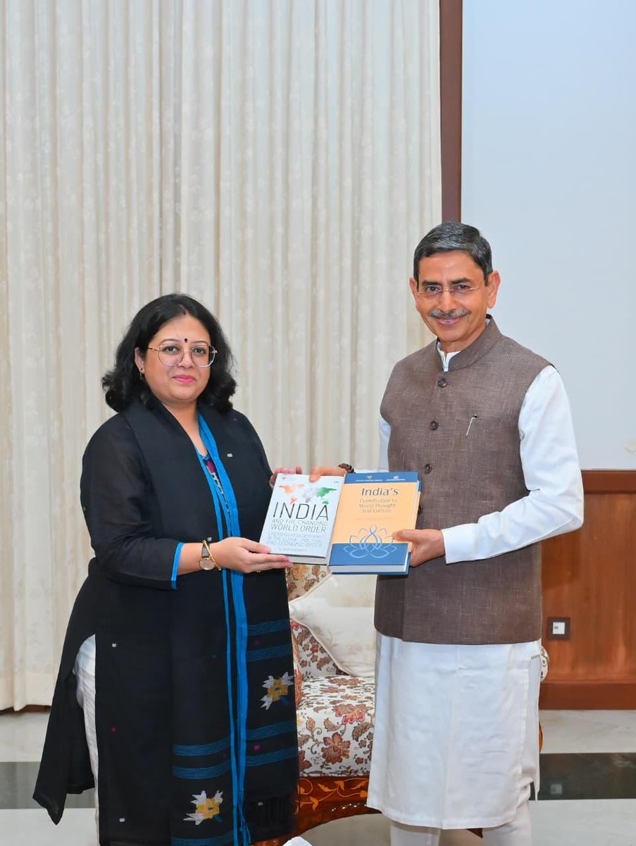 VIF India (@vifindia) on Twitter photo Secretary VIF <a href="/AnuttamaGanguly/">Anuttama Ganguly</a> called on the Hon’ble Governor of Tamil Nadu Shri R N Ravi today in Chennai.
Shri Ravi was happy to receive the VIF publications : ‘India and the Changing World Order (Emerging paradigm shift in the changing global, political and economic order)’ Secretary VIF <a href="/AnuttamaGanguly/">Anuttama Ganguly</a> called on the Hon’ble Governor of Tamil Nadu Shri R N Ravi today in Chennai.
Shri Ravi was happy to receive the VIF publications : ‘India and the Changing World Order (Emerging paradigm shift in the changing global, political and economic order)’