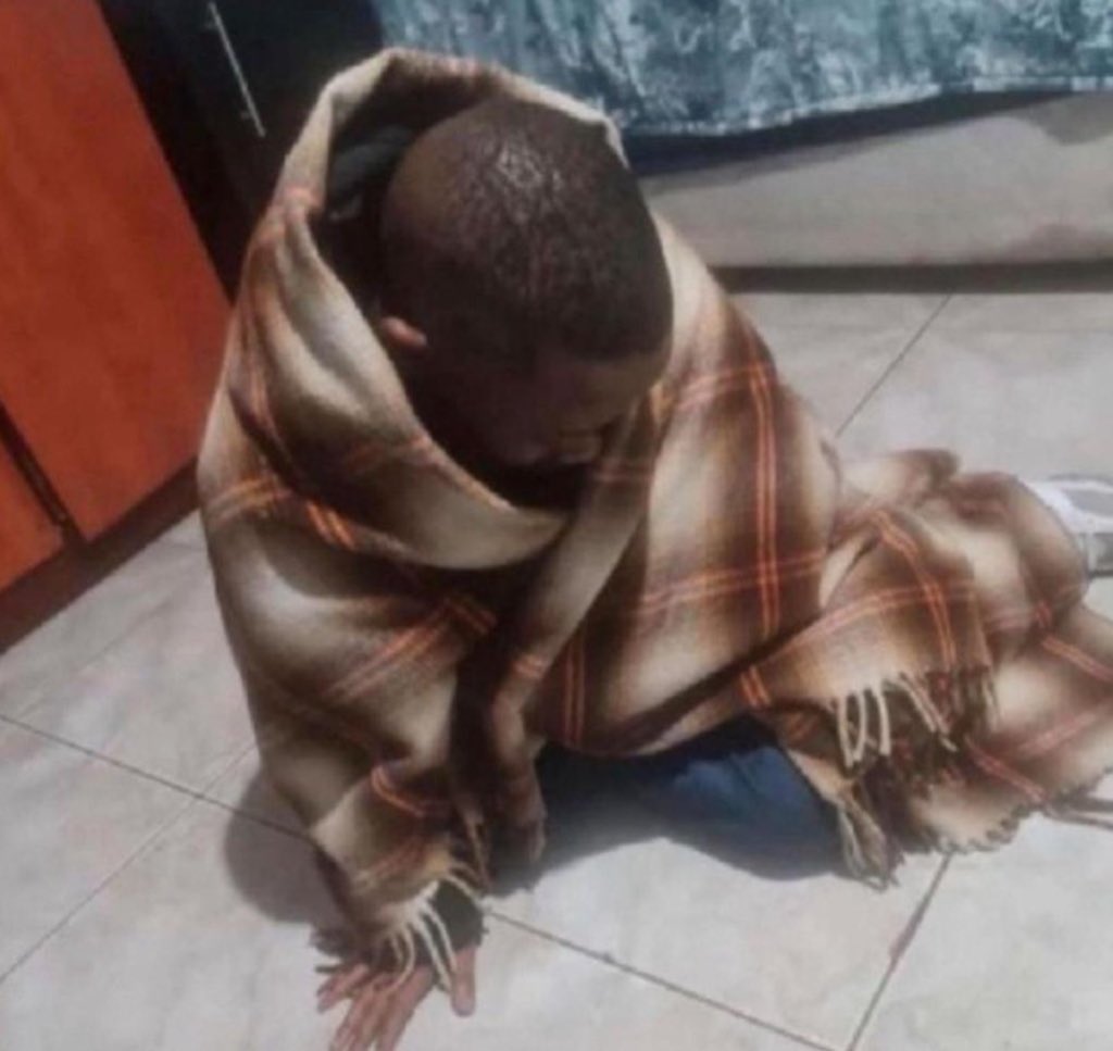 Our brother Morda next week in front of Dj Zinhle Uncles to take the surname after hearing the The Constitutional Court judgement 😭😭😭