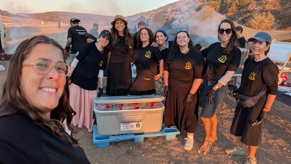 Grilling4Israel's tweet image. The grill was hot. ♨️ The energy was real. ⚡️ The volunteers? Unstoppable. 💪
Join our team of volunteers: grillingforisrael.com

#standwithisrael #supportourtroops #israeldefenseforces #kosherbbq