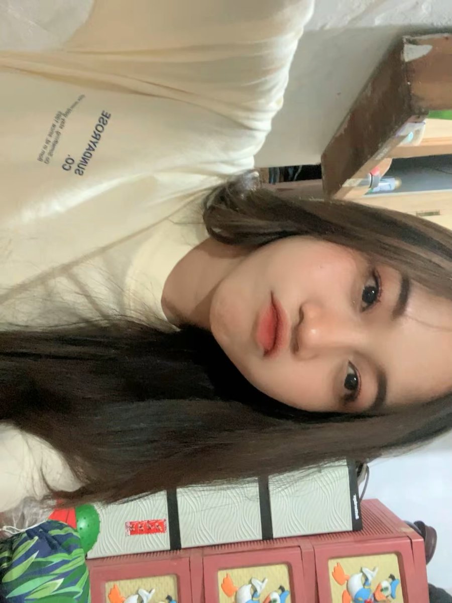 ⪩⑅⪨ tweet media