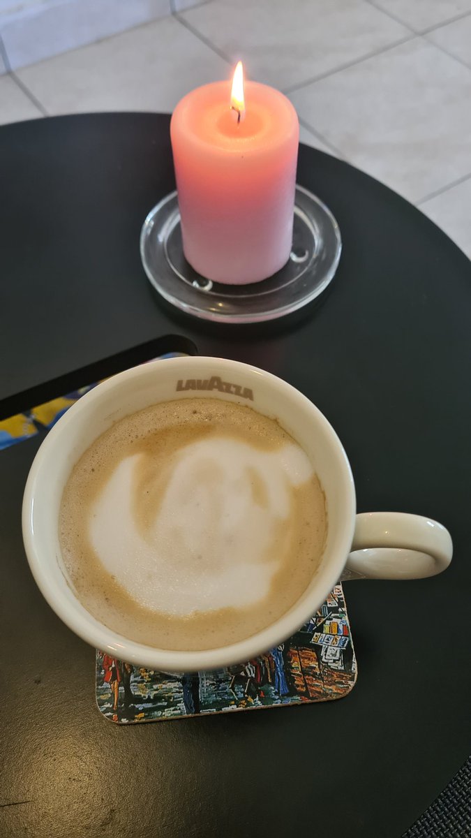Samarzhayya's tweet photo. #caffè #Candela https://t.co/g0XV8IcnM0