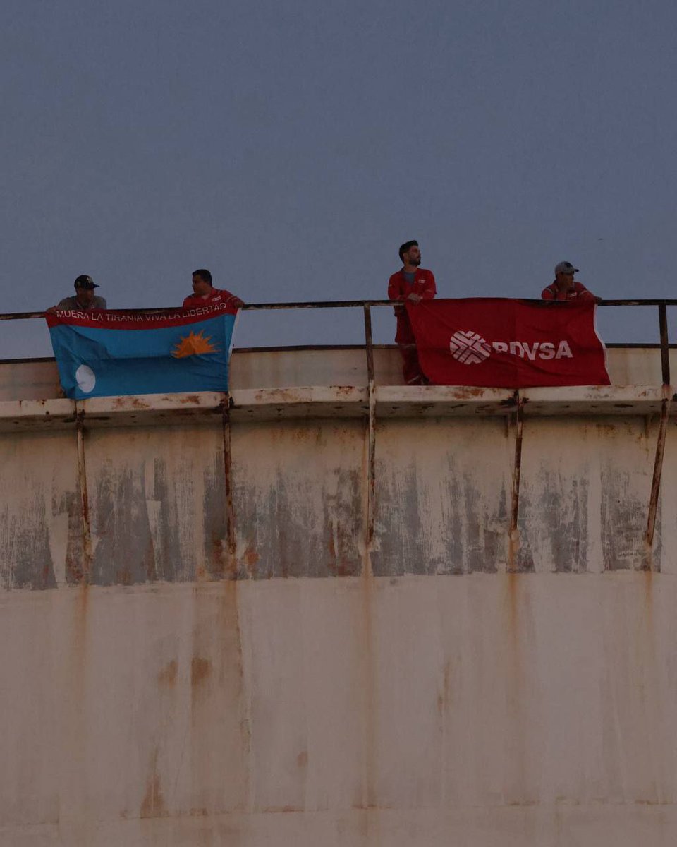 #Atención Plan Independencia 200!🫡 El Capitán Diosdado Cabello, desde el estado Falcon anunció la activación de 24 puntos terrestres y 5 navales para la defensa de la soberanía nacional   Venezuela no será colonia de nadie. Nosotros venceremos! 📷

<a href="/dcabellor/">Diosdado Cabello R</a>

#11Septiembre