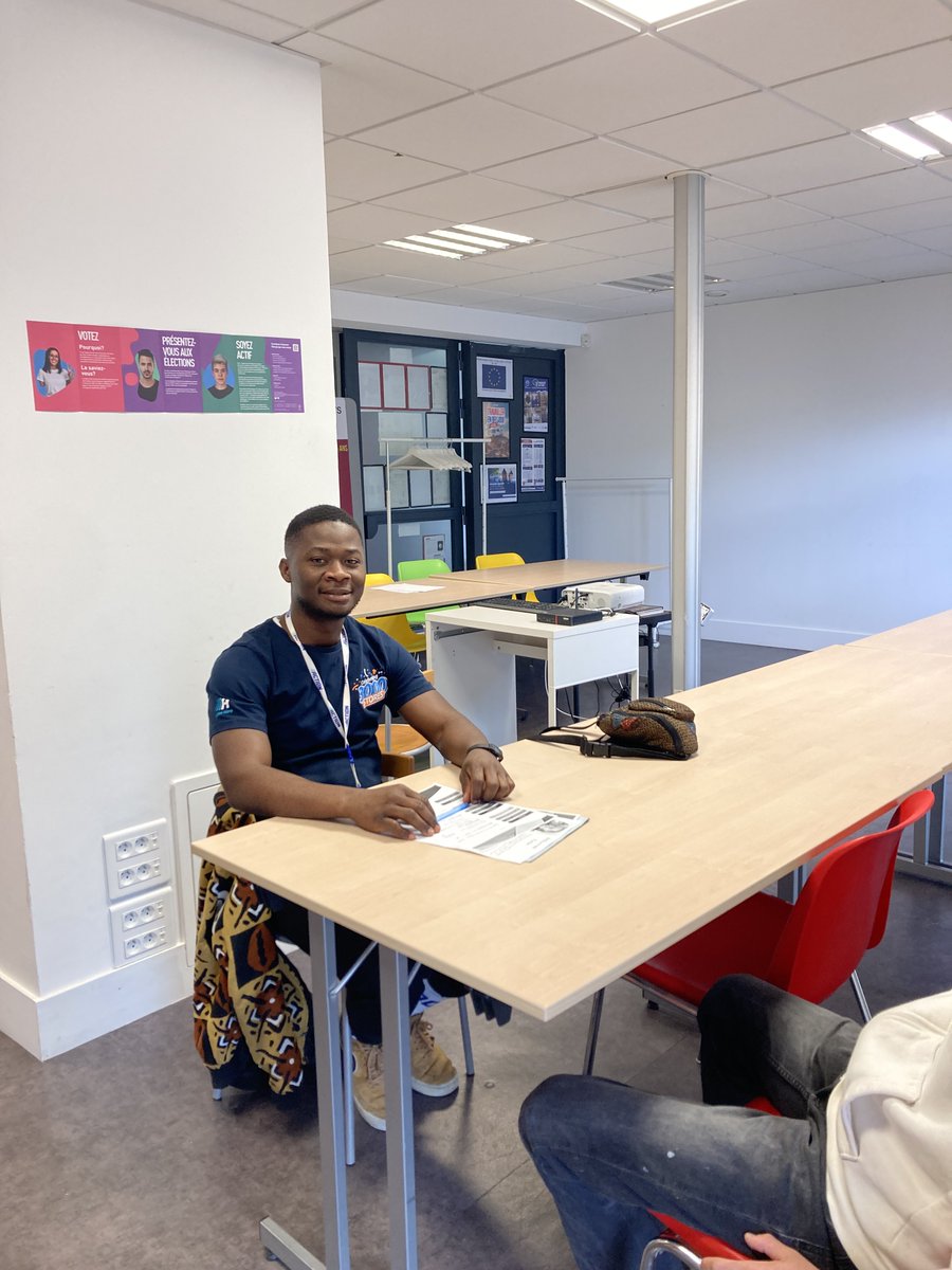 Aujourd’hui à la mission locale, l’enseigne Action est venue recruter des jeunes directement pour son magasin de Leers : des entretiens ont être effectués sur place. Nous souhaitons bonne chance aux jeunes sélectionnés.