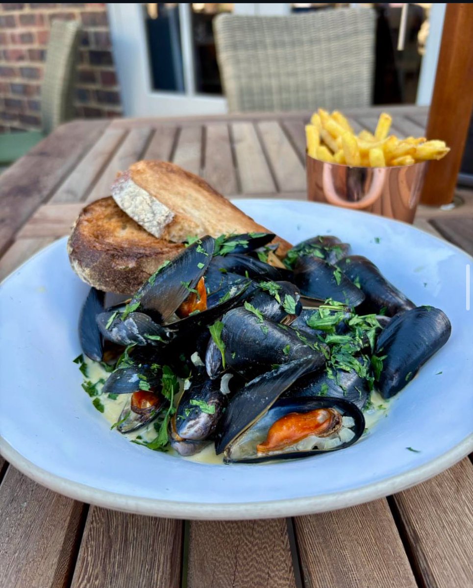 Getting ready for Fishy Friday … 
Take a look at some of our past specials 🐟💙