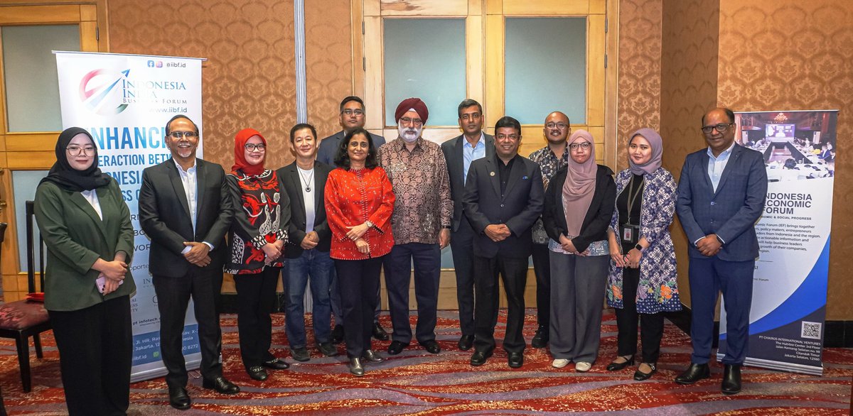 AmbGurjitSingh's tweet image. First event of the #Indonesia #NetZeroForum was with the #Intellecap team and a cross section  of Indonesian government agencies, private Indian &amp;amp; Indonesian reps.
Fascinating discussion. As #GlobalSouth partners there is so much in common and so many experiences to share. #2