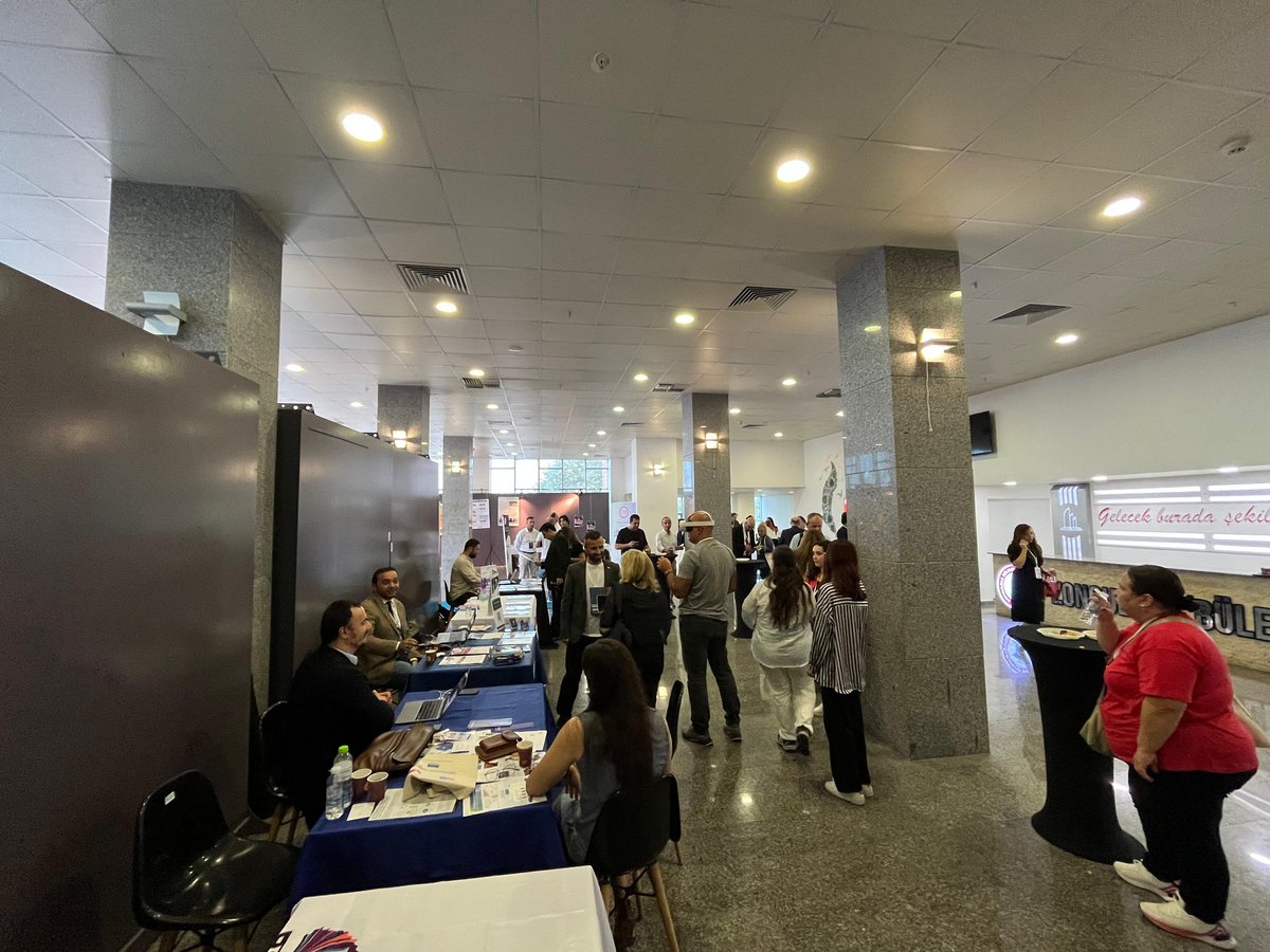 İstanbul Ticaret Odası Dersaadet Kütüphanesi olarak “Dijital Çağda Bellek Kurumları: Dönüşüm, Konumlama ve Gelecek Perspektifleri” teması ile düzenlenen ÜNAK 2025 Sempozyumuna katılım sağlanmıştır.

#dijitalçağ #bellekkurumları #dönüşüm #gelecekperspektifi #unak #kutuphane