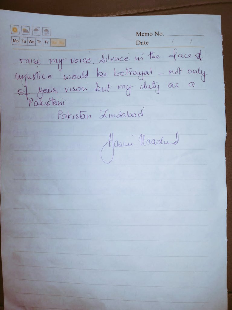 ملک میں آئین کے پرخچے اڑائے جا رہے ہیں، قانون کی حکمرانی کا مذاق بنایا جا رہا ہے، سیاسی مخالفین کو ریاست دشمن قرار دے کر ظلم کا نشانہ بنایا گیا، جیل کی دیواروں کے پیچھے سے اپنی آواز بلند کرتی رہوں گی، ظلم کے سامنے خاموشی میرے فرض سے غداری ہو گی۔ ڈاکٹر یاسمین راشد کا جیل سے خط