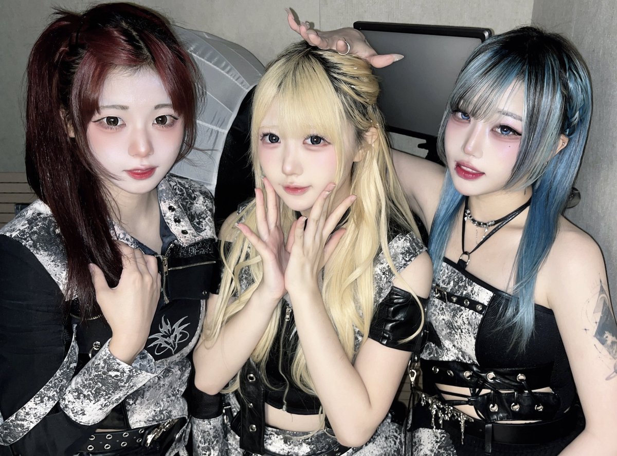 2025.09.11. 「SooSo ALL FREE LIVE Vol.1」

수소 올프리 라이브🆓
첫 개최 함께했습니다🔥
오늘도 많은 방문에 감사드립니다🙏
⬇️네키루 이번주 스케줄⬇️
(금)세티 공개수록➡️(토)세티 라이브➡️(일)세티 라이브
내일의 공개수록 이벤트 또한 입장료 무료로 진행되오니 많은 관심 부탁드립니다❗️
그럼