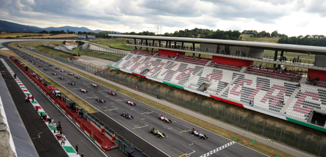 Italiaracing's tweet image. E4, anteprima Mugello: #Consani, junior #Mercedes, con R-Ace. Torna Cram con #Weiss e #Repetto

italiaracing.net/Anteprima-Muge… via @italiaracing.net