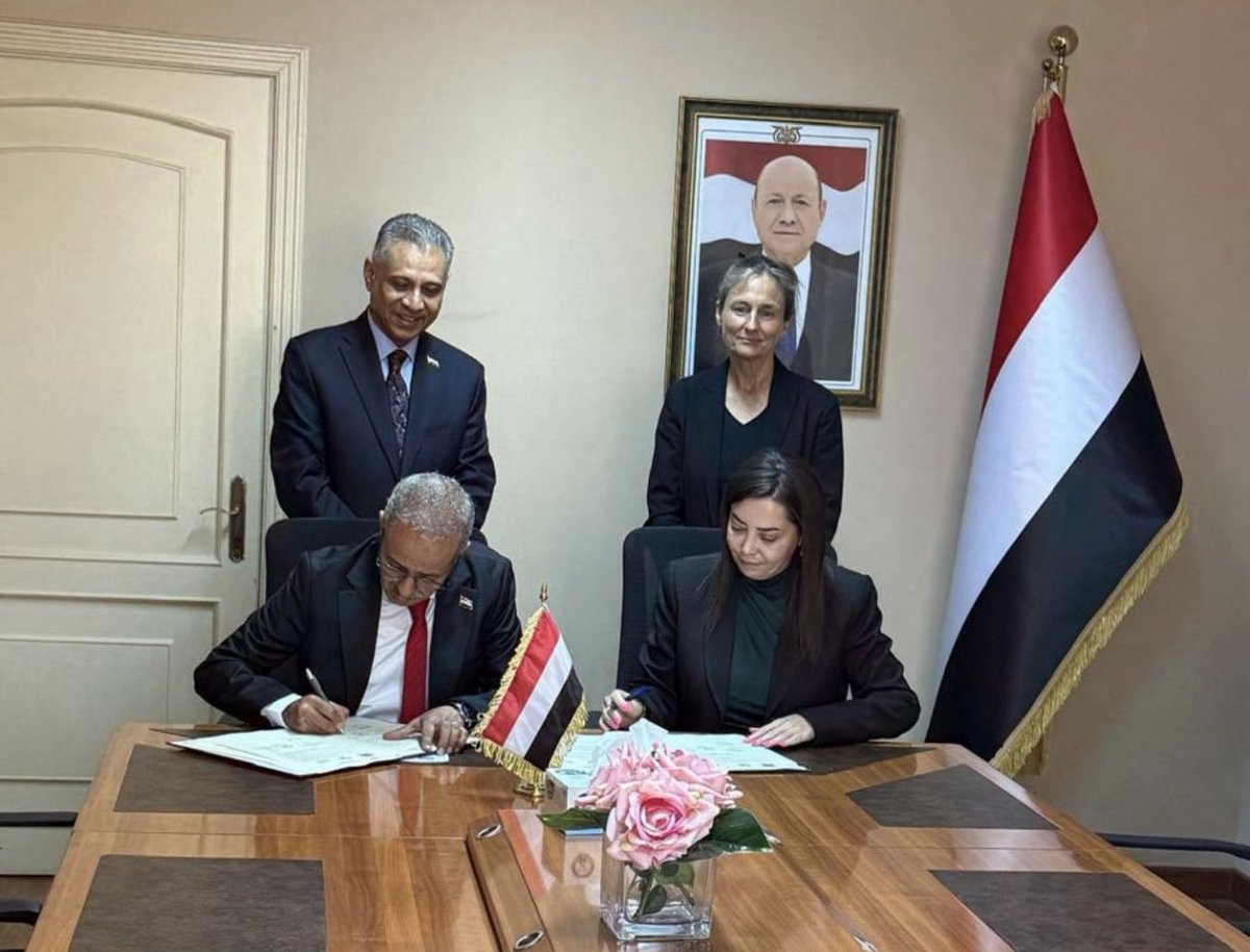 📢 <a href="/PenalReformInt/">Penal Reform International (PRI)</a> &amp; #Yemen’s Ministry of Interior renew cooperation to strengthen #WomenInPolicing &amp; gender-sensitive justice.
✅ New #women’s police training branch in Aden
✅ Specialised unit on #Cybercrime &amp; electronic #Blackmail 
Read more: lnkd.in/eRkyy-mT