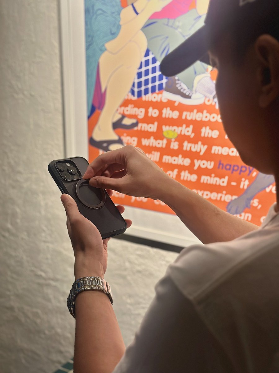 LautPhilippines's tweet photo. Snap on. Stand out.
Our MagSafe-ready case keeps your iPhone protected while making every move effortless. Minimal, strong, and built for the way you live. ✨ https://t.co/BwNZOv5K2b