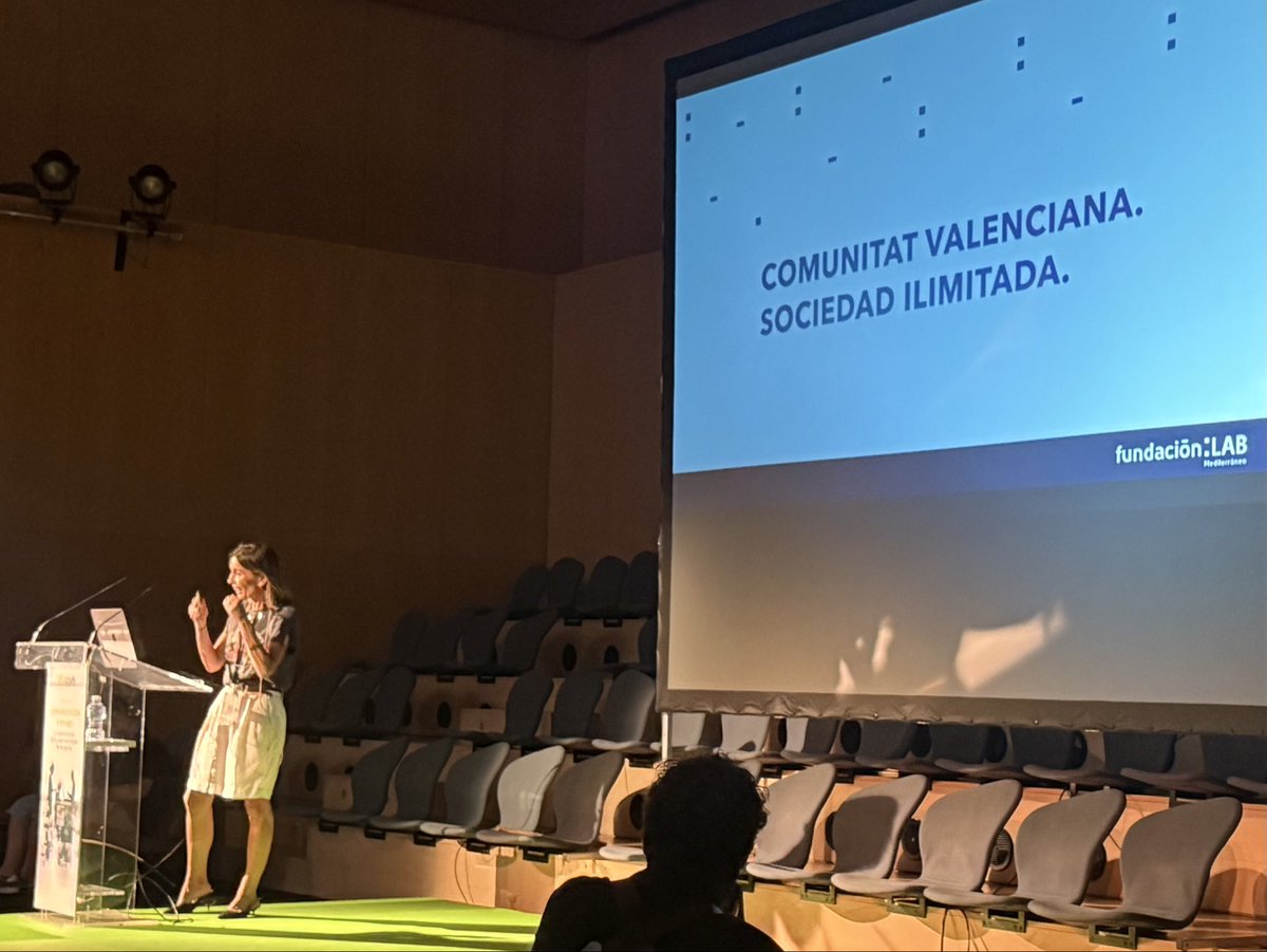 .<a href="/FundacionLAB/">Fundación LAB Mediterráneo</a> ratifica su apuesta por la comunicación para crear conexiones, llegar a toda la #Sociedadilimitada y, juntos, posicionar a la CValenciana como líder en emprendimiento, innovación, tecnología e investigación, en la ponencia de <a href="/marta_chillaron/">Marta Chillarón</a> ante <a href="/DircomSpain/">Dircom</a>