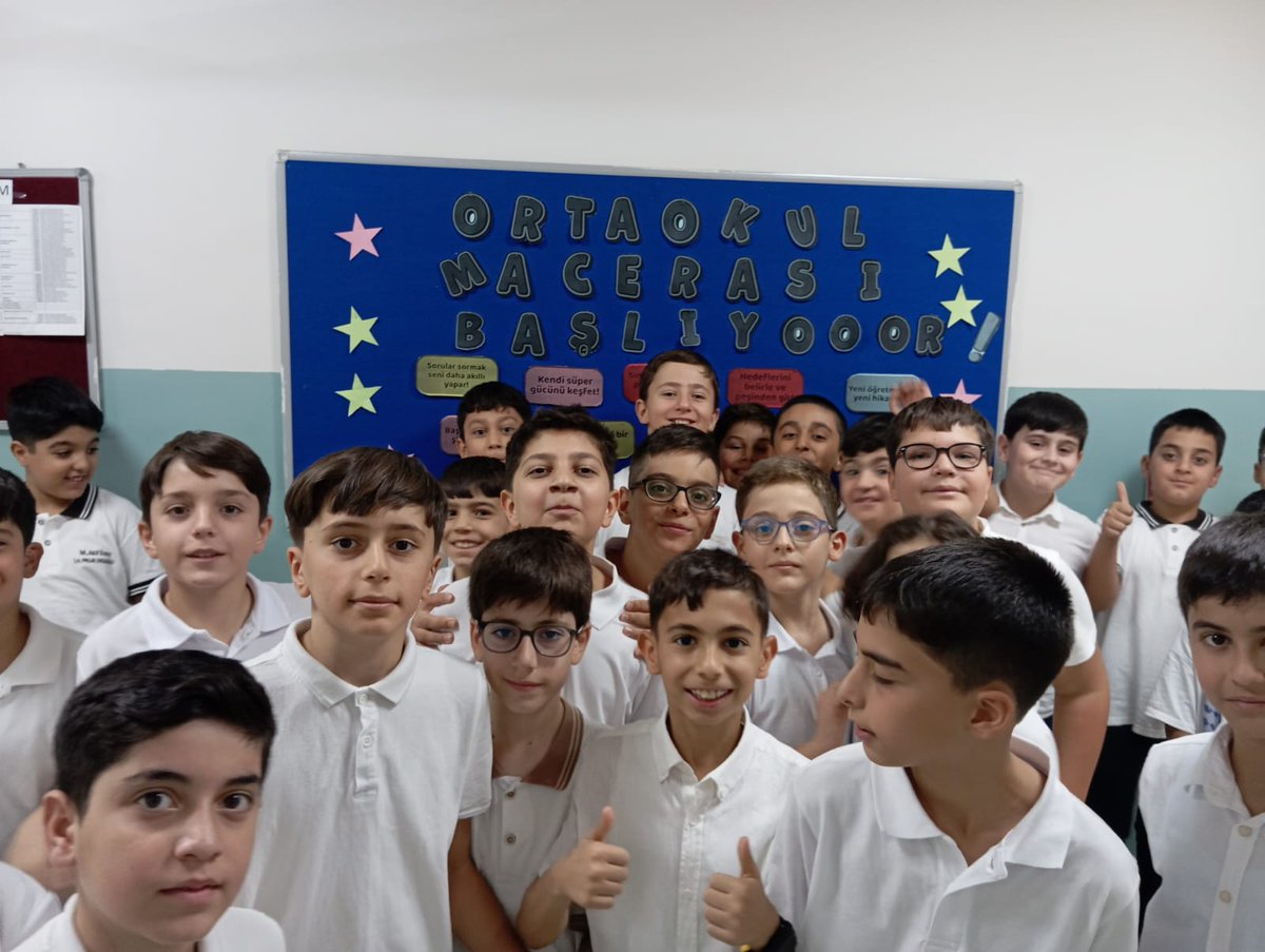 Okulumuza yeni katılan öğrencilerimize oryantasyon çalışmaları kapsamında okulumuzu gezdirdik.