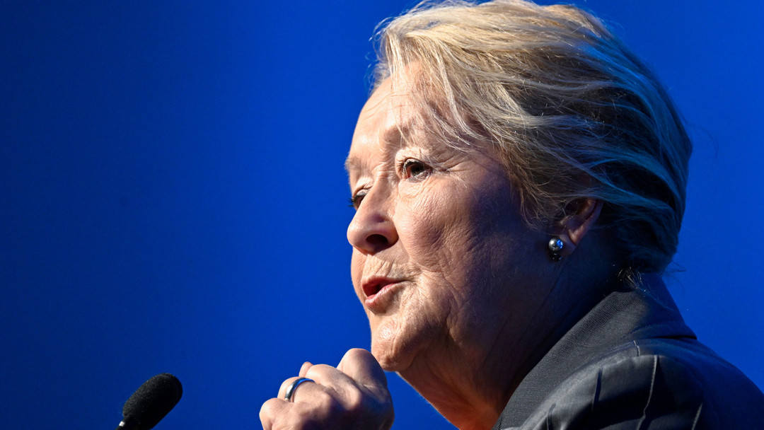 La citation du jour:

- Pauline Marois, femme politique québécoise.  première femme à occuper la fonction de Première ministre du Québec.

«Je suis toujours souverainiste. Les gens le savent déjà et donc ça me ravit qu'on en soit là. Et je crois que c'est parce qu'on a été très