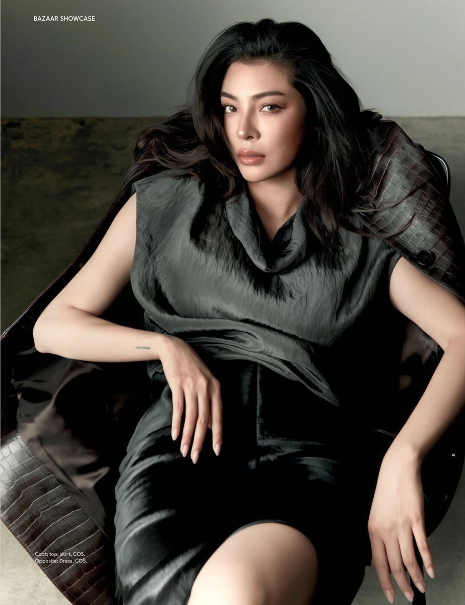 NollyMunchkins's tweet image. Suay jing jing~ 😍😍😍😍😍

#FayePeraya #ฝ้ายพีรญา 
#HarperBazaar #HarperBazaarSG
#ForcesOfNature #HarperBazaarxFaye