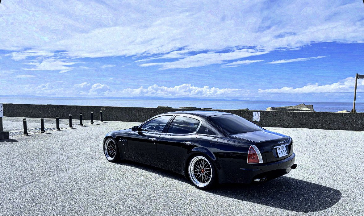 11kattsun28's tweet photo. マセラティ　クアトロポルテ
距離85800km
クラッチ交換不用で安心のATモデルになります‼︎
フェラーリエンジン‼︎ ワンオフ可変バルブ付きマフラーでめちゃくちゃ良い音奏でます‼︎(動画あり)
BBS LM 20インチ付き‼︎
180万

 #車売ります https://t.co/sNY31iNJnB