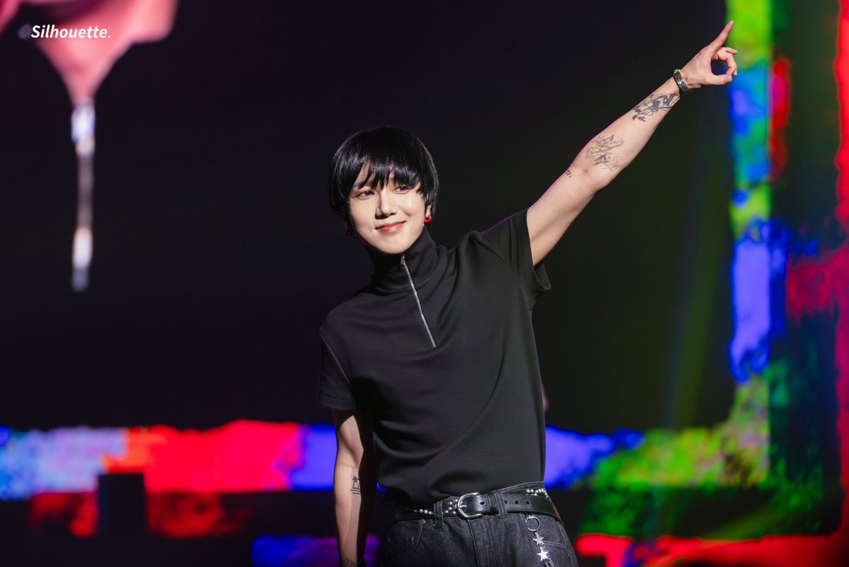 𝙎𝙞𝙡𝙝𝙤𝙪𝙚𝙩𝙩𝙚 ☁️🐧 tweet media