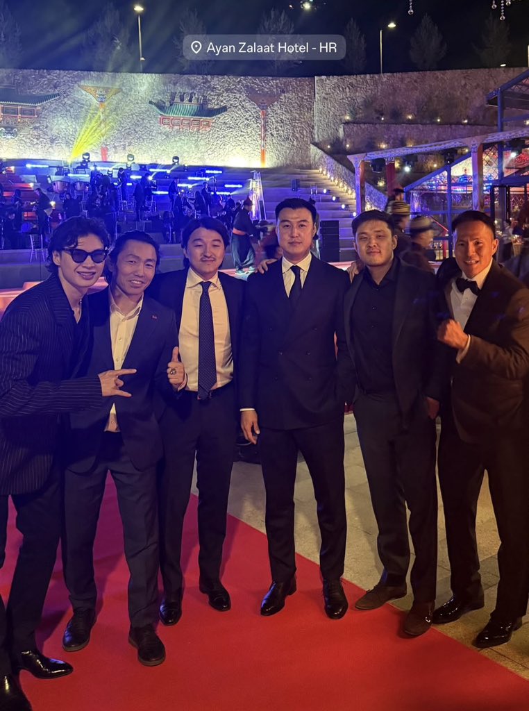 Хөрөнгөтнүүдийн хүүхдүүд нэгнийхээ тансаг буудалд монголын ирээдүйг зурж бн кк