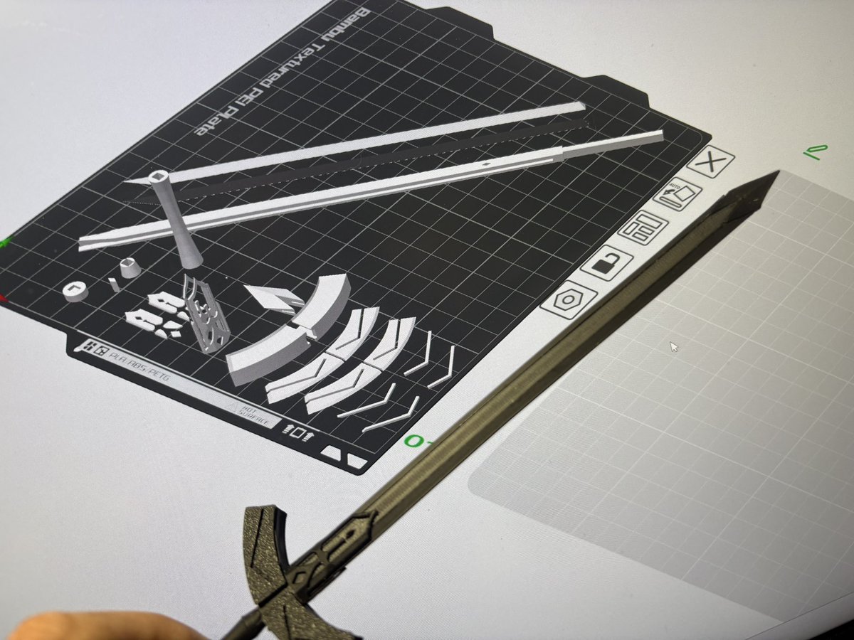 組み立て式モデリングの実証実験

実際の大きさの1/5
当然打ち出し誤差は1/1
組込みの遊びは1/5だからほぼ無くなってる状態なので組み立て精度は悪くなる

エクスカリバーは打ち出し出来ると思う