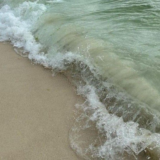 چقدر خوش‌شانس بودم که ۶ سال پیش به زندگیم اومدی، بهم یاد دادی که ارزشمندم و امیدوارم کردی :))
برات شادی و حال خوب میخوام عزیزترینم~♡
☆~ 12/09/2025 ~☆
HAPPY BIRTHDAY RM
IN SILVER CLOUDS WITH RM 
KEEP SHINING NAMJOON
#HappyNamJoonDay 
#HappyBirthdayRM 
#BornToBeNamjooning