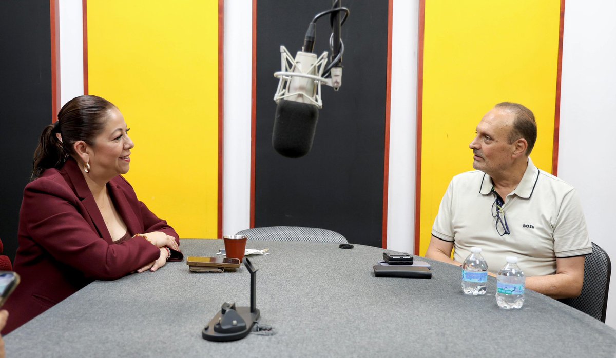 artemisa_laura's tweet image. Muchas gracias estimados @pepehanan y @erickbecerra1 por esta charla, pero especialmente por la atención y amistad.
Un gusto charlar con el auditorio de @elineanoticias 🎙️sobre los resultados de un muy productivo año de trabajo en el #PoderLegislativo.