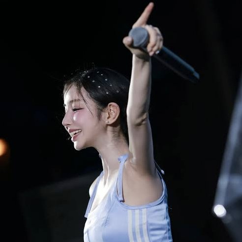 Filemonofficial's tweet image. Happy Birthday to SURA Noona
September 11, 1991, Age:34
Instrument:Vocals

(Professional Career)
2018 - Solo Works

#SURA #djsura #수라 #dj수라 #スラ #kpop #Electronicmusic #music #InitialMusic #gaonchart #popularmusic #koreansinger #happybirthday #septemberbirthdays